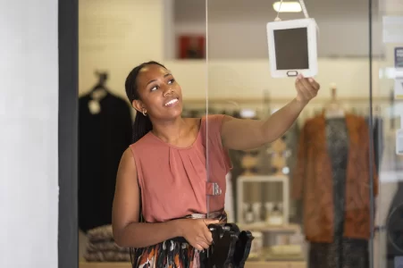 Empreendedora abre loja para investir em negócios no shopping