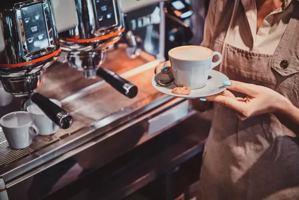 Franquia de cafeteria: vale a pena investir no segmento?